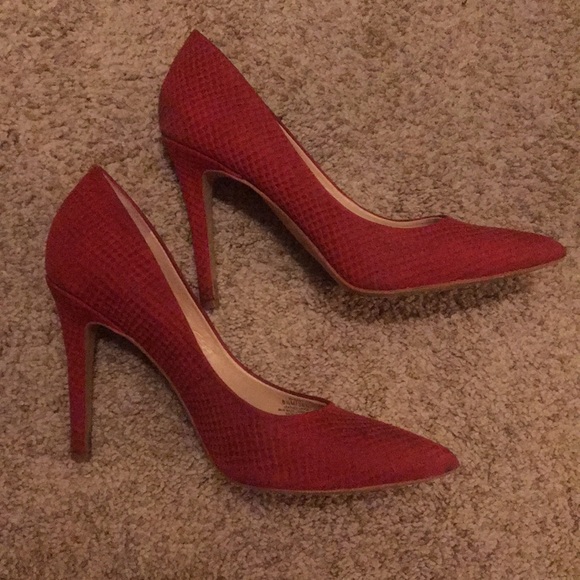 Vince Camuto Red Suede Heels! - Picture 4 of 7